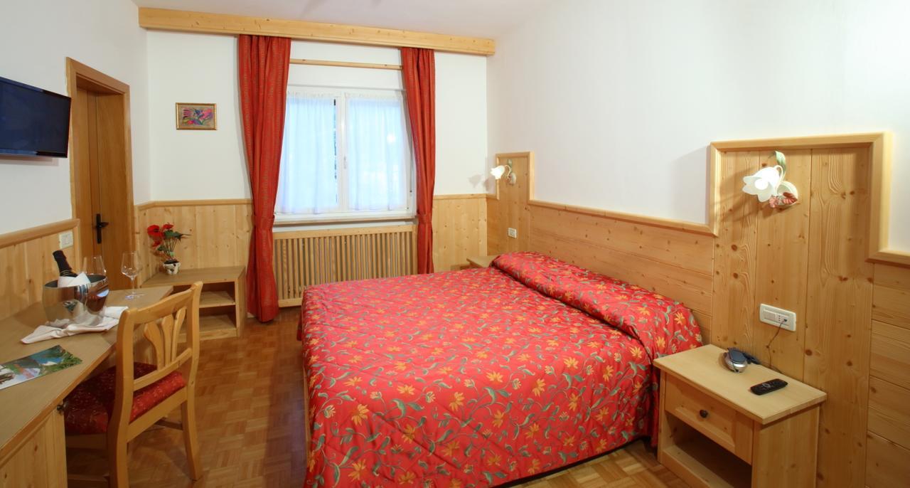 Hotel Zurigo Molveno Ngoại thất bức ảnh