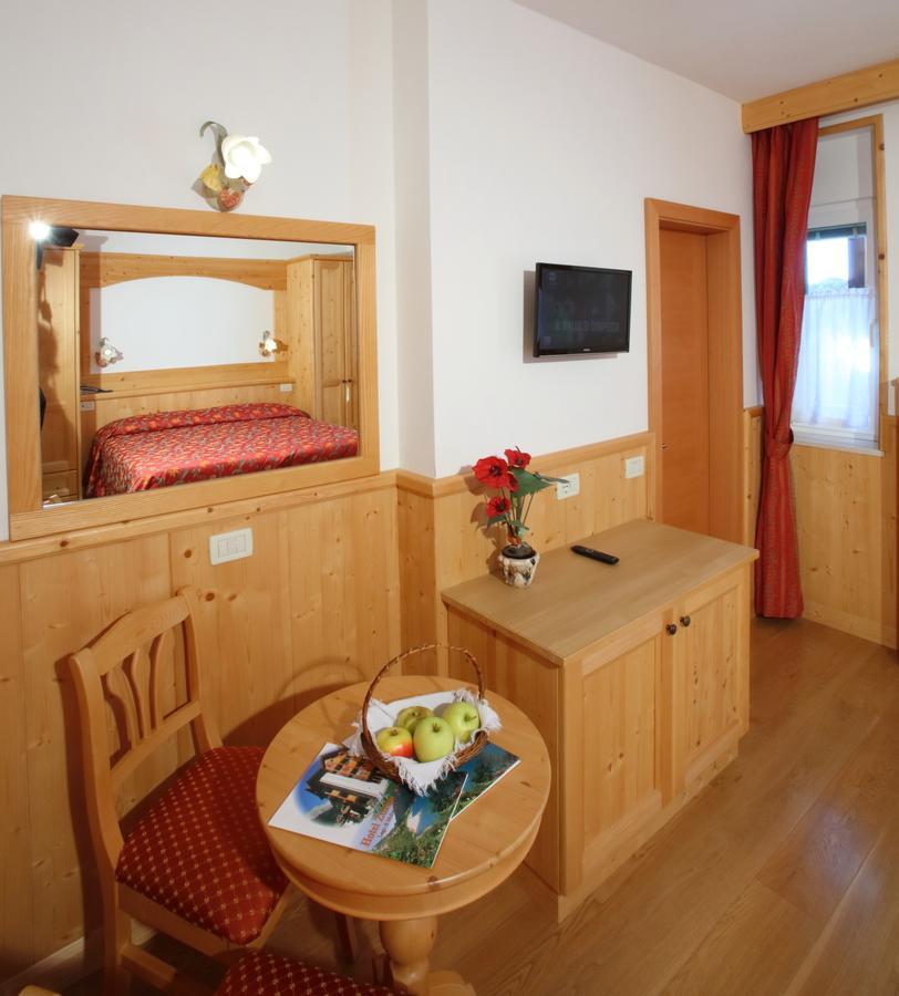 Hotel Zurigo Molveno Ngoại thất bức ảnh